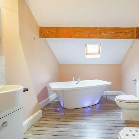 Hébergement de vacances 2 Bed In Oc-hh029
